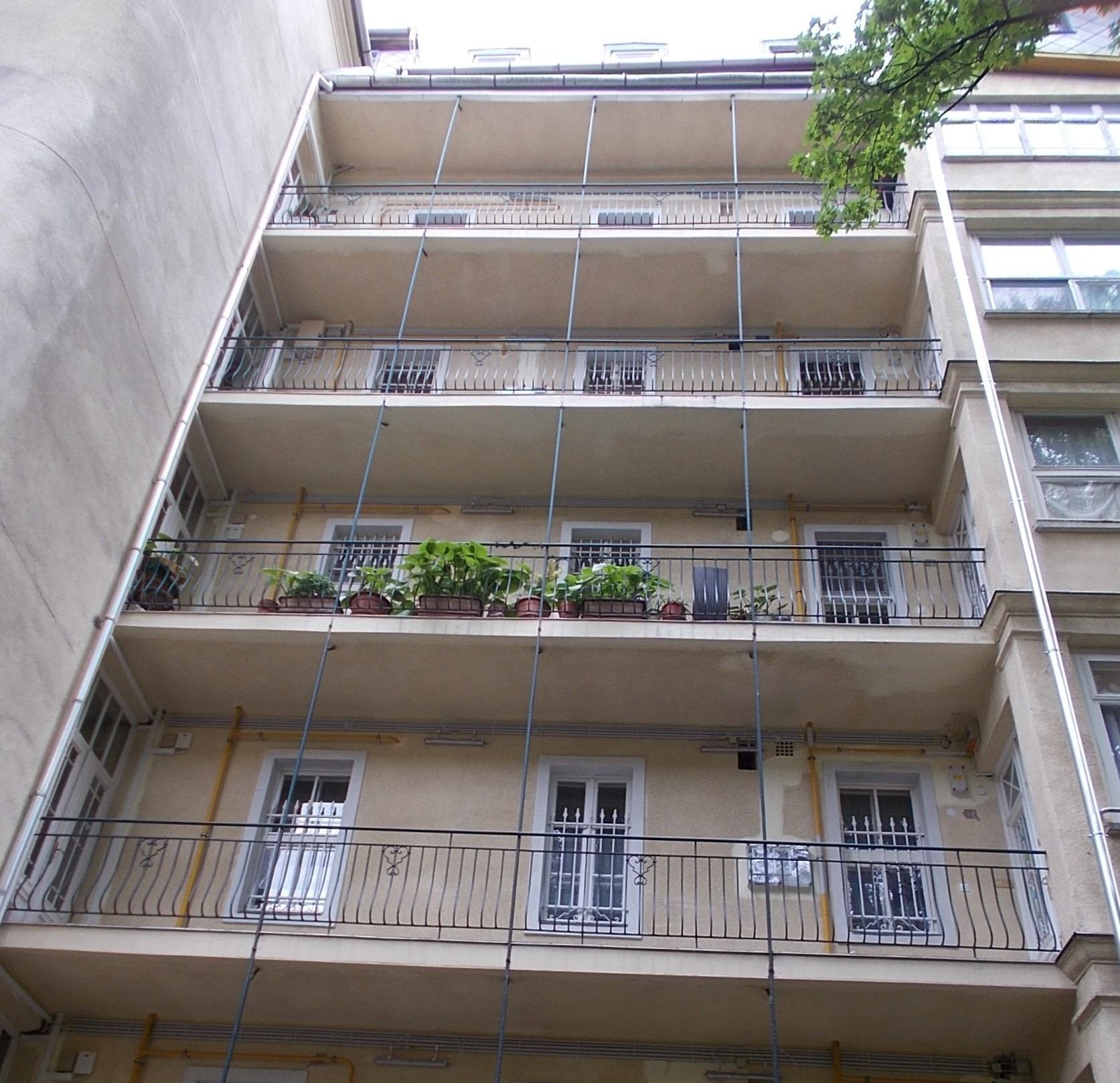 Conjunto Residencial Aralia